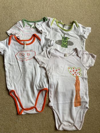 Lot de 4 bodies 12 mois orchestra