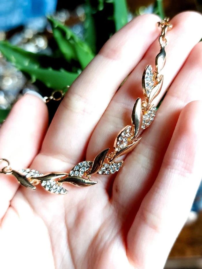 Magnifique bracelet doré pierres blanches vintage - photo numéro 3