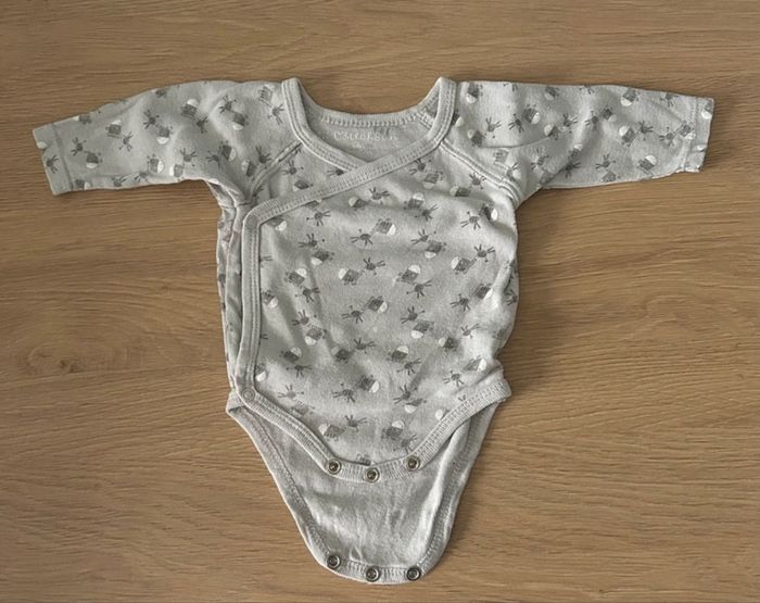 Lot de Bodies 1 mois - photo numéro 5