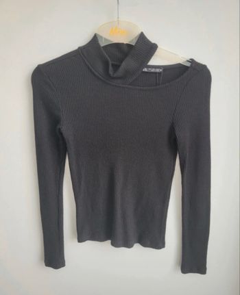 Pull fin  zara  taille s  Tres bon état