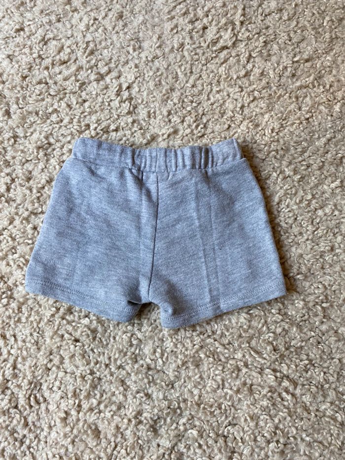 Short 18 mois - photo numéro 4