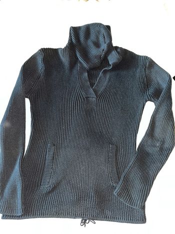 Pull taille XL noir à capuche