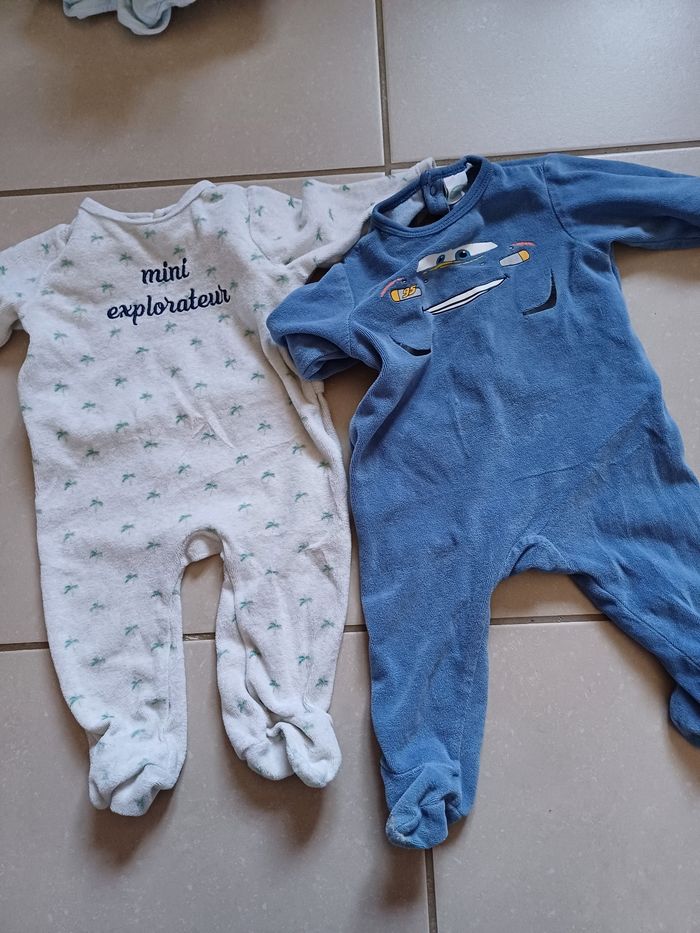 Lot 5 pyjamas 9 mois hiver 2 - photo numéro 3