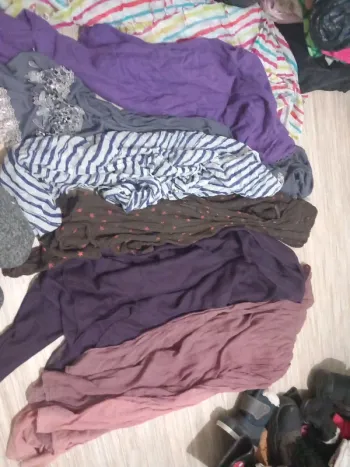 Lot 8 foulards