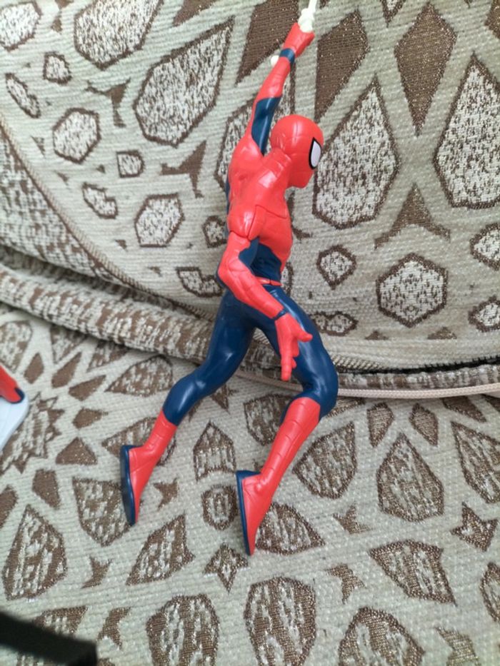 Lot de 2 figurines spiderman - photo numéro 8