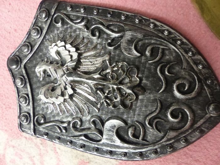 Lot 2 boucliers 1 épée 1 hache - photo numéro 8