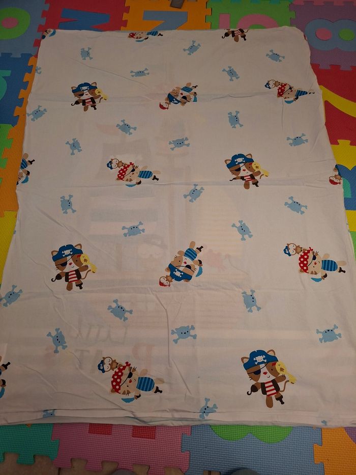 Lot de 4 housses de couette,  2 draps housse, 2 alèses,  couette - photo numéro 3