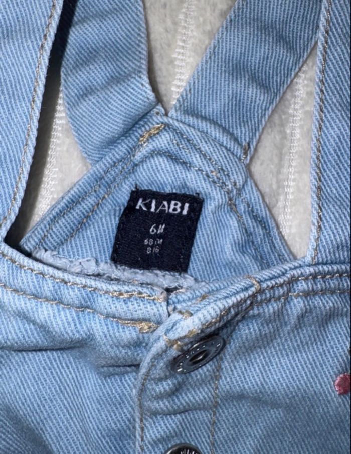 Robe en jean - cerises - Kiabi - 6 mois - Excellent état/comme neuf - photo numéro 6