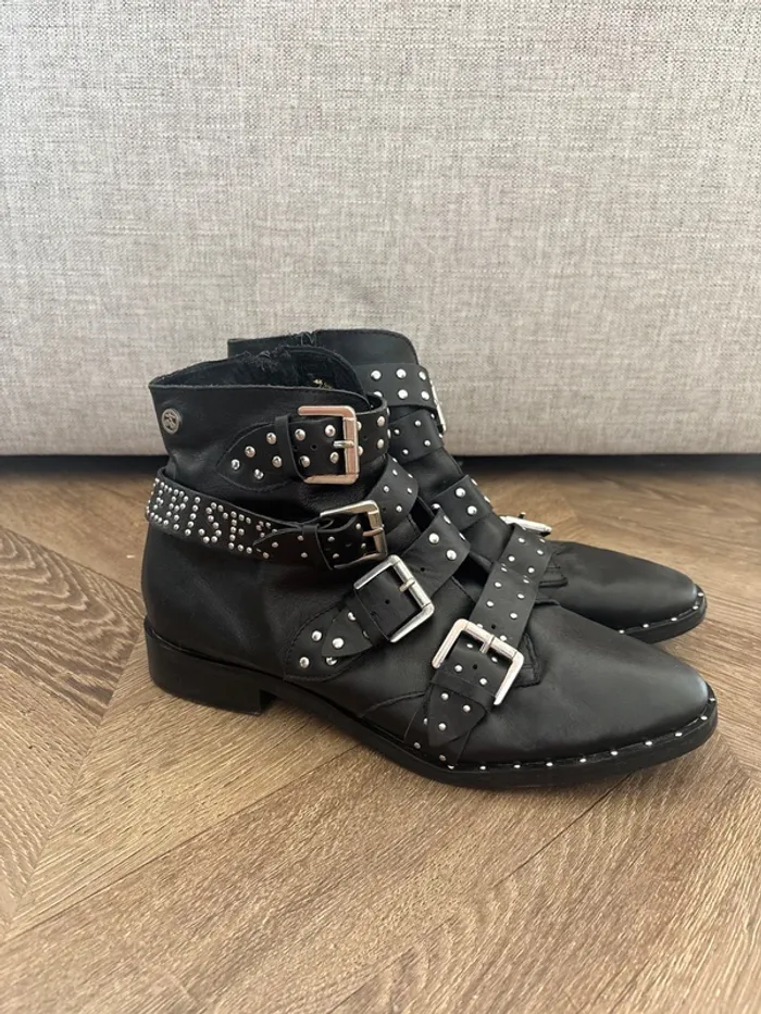 Bottines cloutées