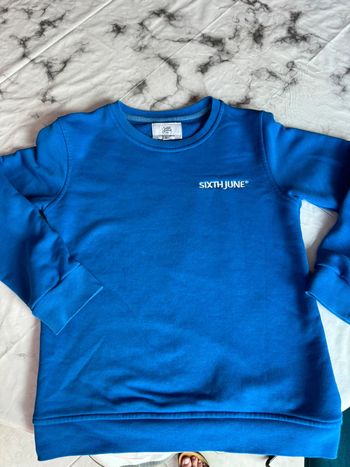 Sweat-shirt sixth June