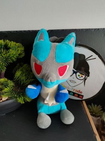 peluche Lucario pokemon loup bleu rouge gris beige neuf Nintendo Pokémon