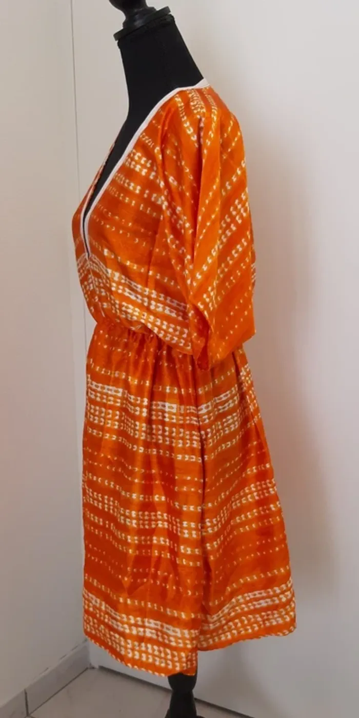 Magnifique tunique ou robe courte d'été africaine en satin de soie - photo numéro 4