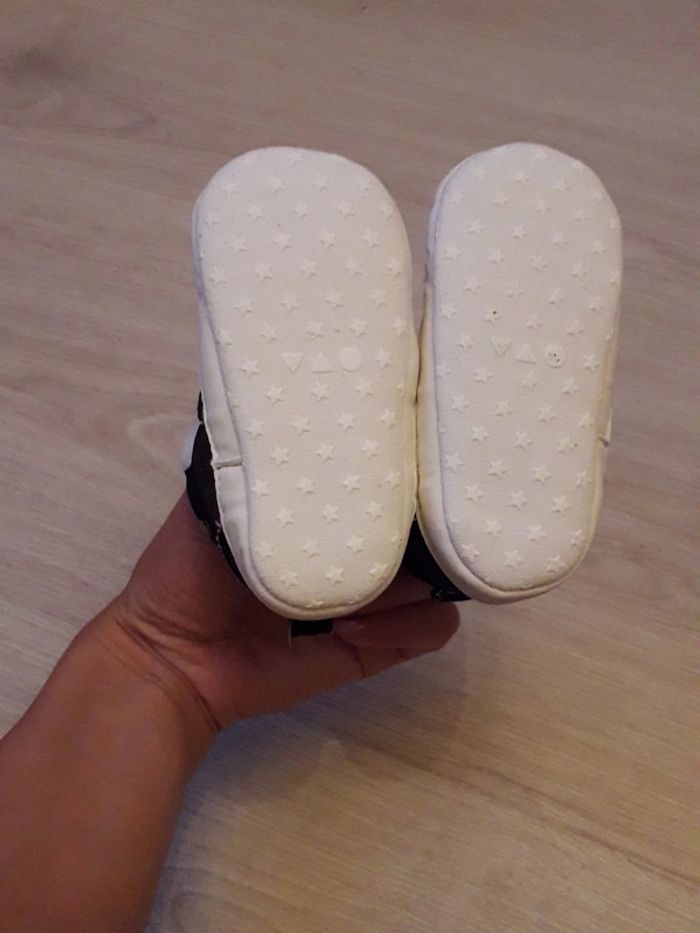Chaussures bébé - photo numéro 2