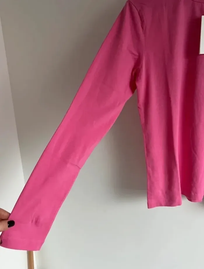 T-shirt rose Jacquemus - photo numéro 6
