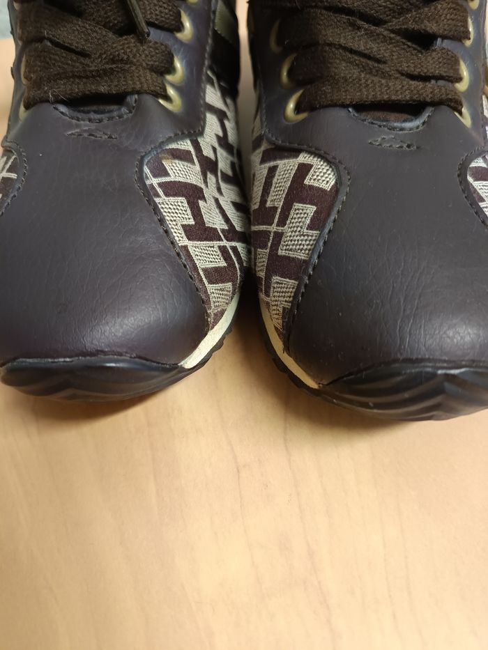 Sneakers chaussures de ville femme Tommy Hilfiger "Thora" taille 7.5 US - photo numéro 3
