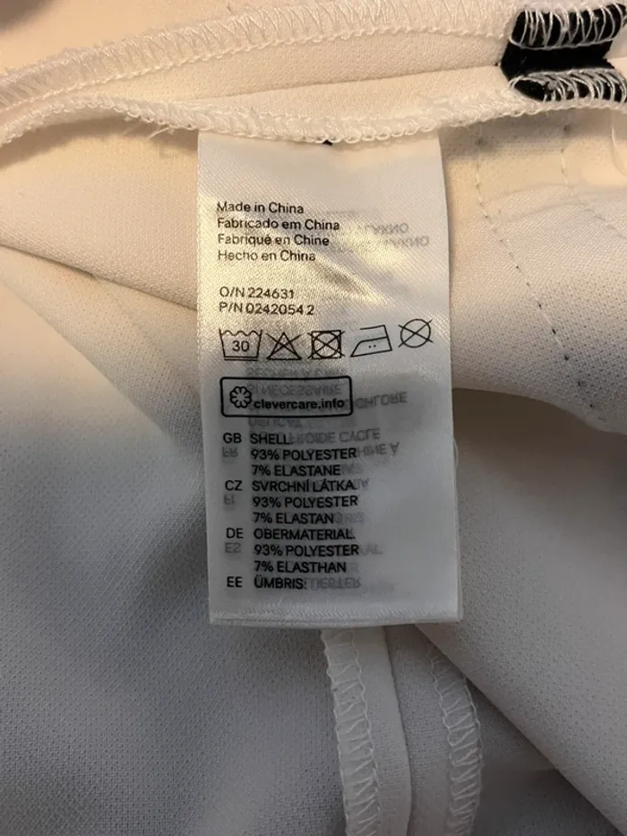 Robe blanche et bandes noires H&M T36 - photo numéro 5
