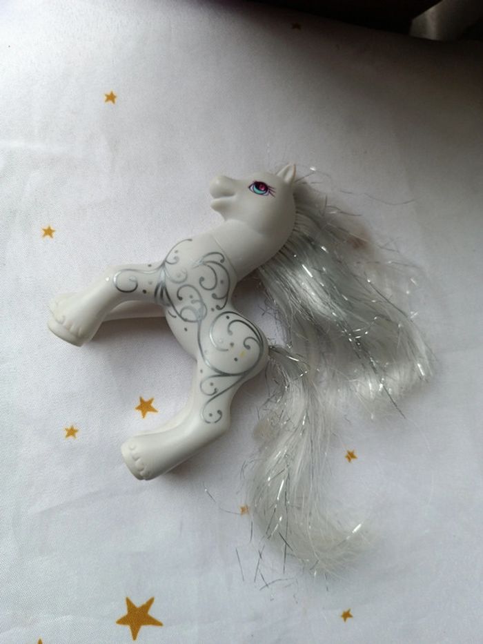 Little Pony petit poney argenté silver diamond star diamant 1997 swirl princesse magic hasbro - photo numéro 2