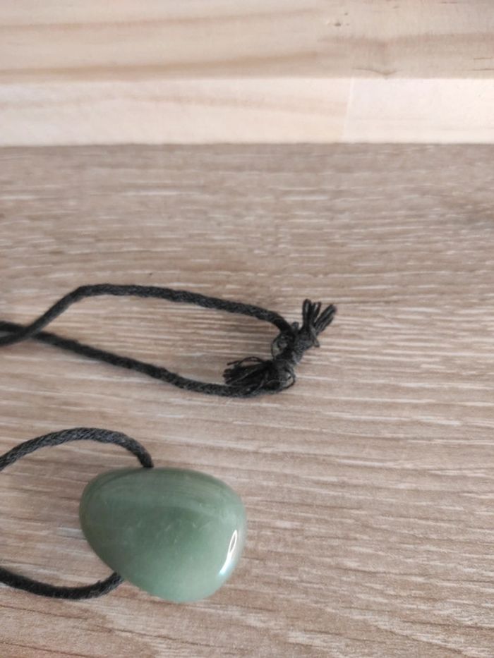 📿 Collier en pierre naturelle verte – Aventurine verte (cordon noir) - photo numéro 5