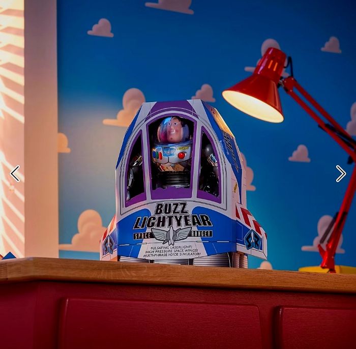 Figurine Buzz l'Éclair parlante 30e anniversaire en édition limitée, Toy Story - photo numéro 5