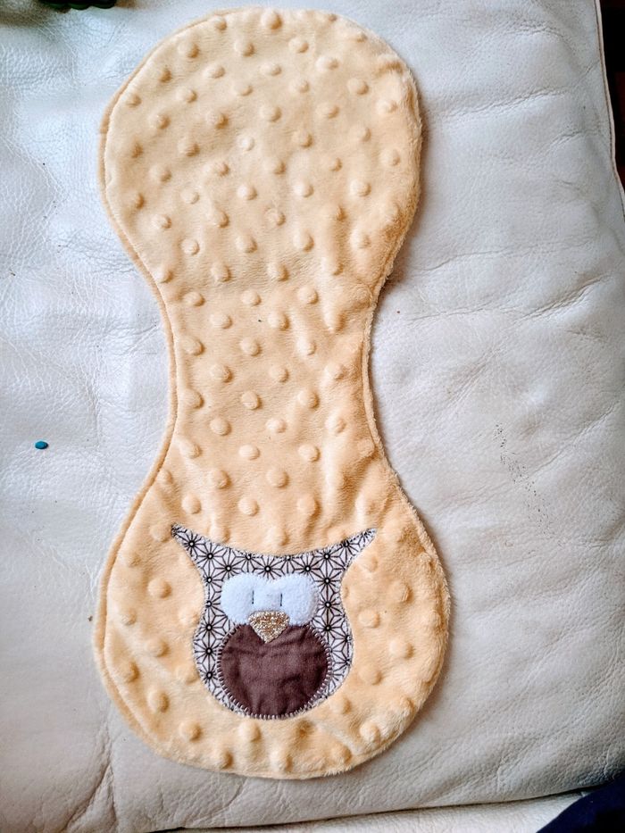 Bavoir protège-épaule anti-rejets anti-reflux bébé - photo numéro 1