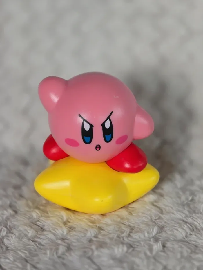 Figurine Kirby sur son étoile swing Nintendo Japon - photo numéro 1