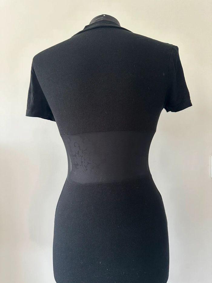Petite robe noire moulante - photo numéro 3