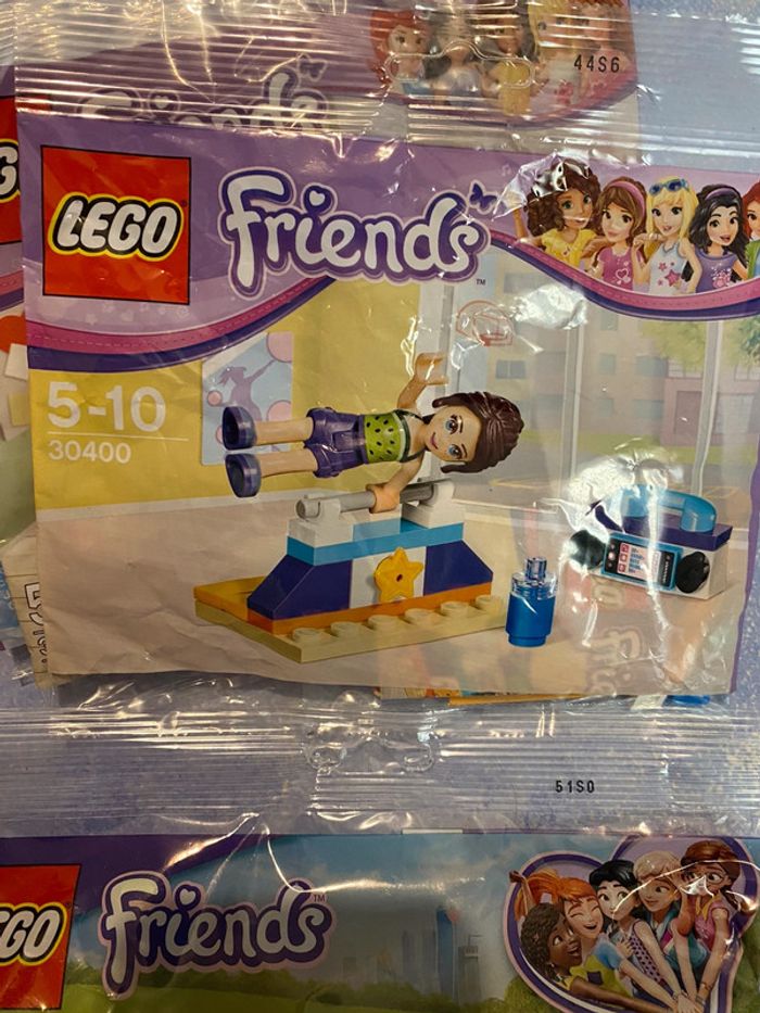 Lot de 3 sachets polybag lego Friends 30102 , 30400 et 30411 - photo numéro 4