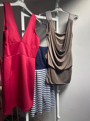 Lot 2 robes + 1 tunique