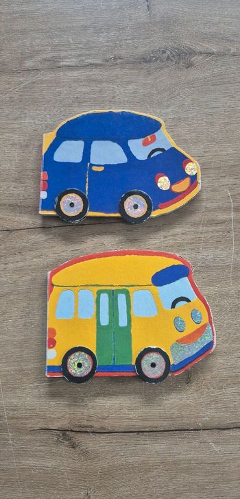 Lot livres bébé voitures