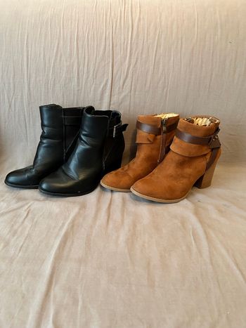 Lot 2 paires de bottines à talons pointure 39