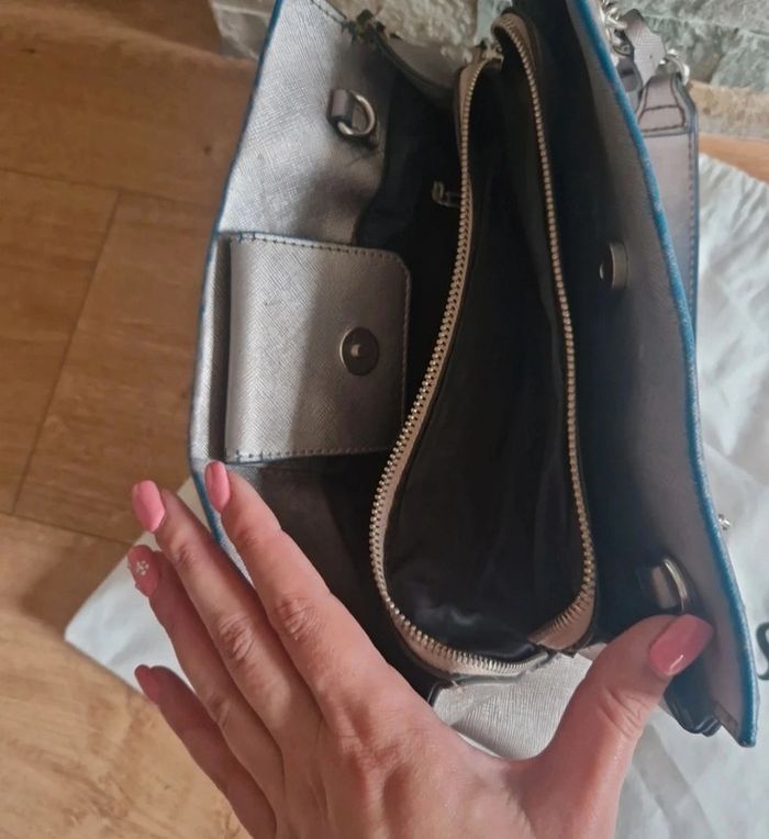 Sac à main Guess 👜 - photo numéro 7