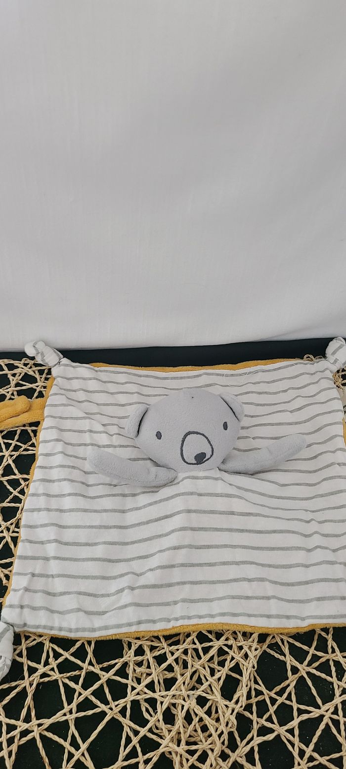 Doudou Ours Plat ORCHESTRA PREMAMAN Blanc Jaune Rayé Gris