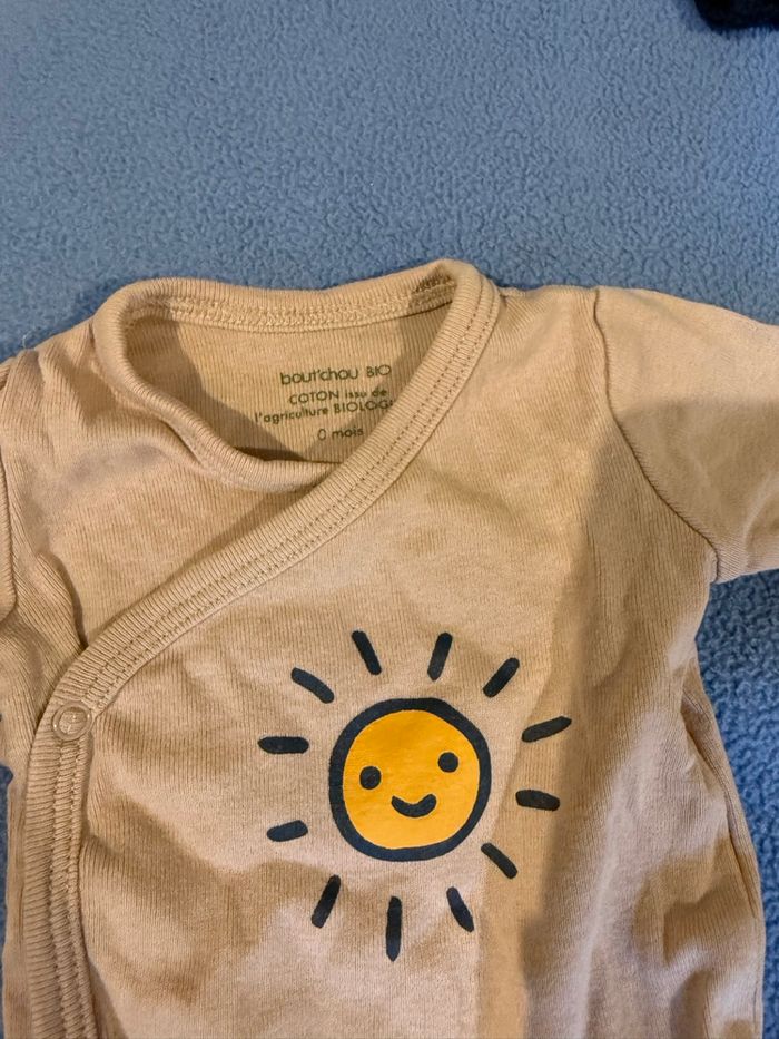 Lot vêtements bébé Naissance - photo numéro 2