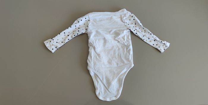 Lot 3 bodys Orchestra 6 mois ⚫⚪ Bodies 6 mois - photo numéro 3