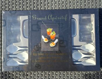 Kit apéritif, recette, 6 verrines, 6 cuillères et 2 ramequins Neuf