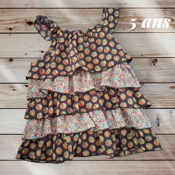 🌈👚 Haut à volants coloré – Taille 5 ans 🌸