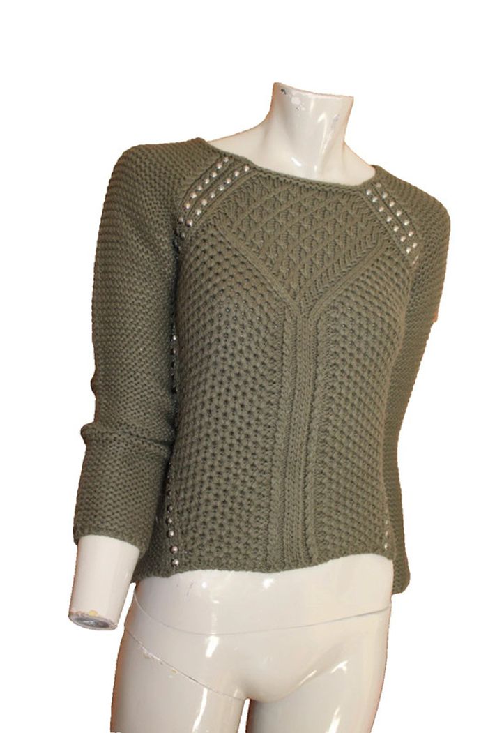 pull court couleur kaki marque Morgan pas de taille indiquée mais convient a une taille 36/38