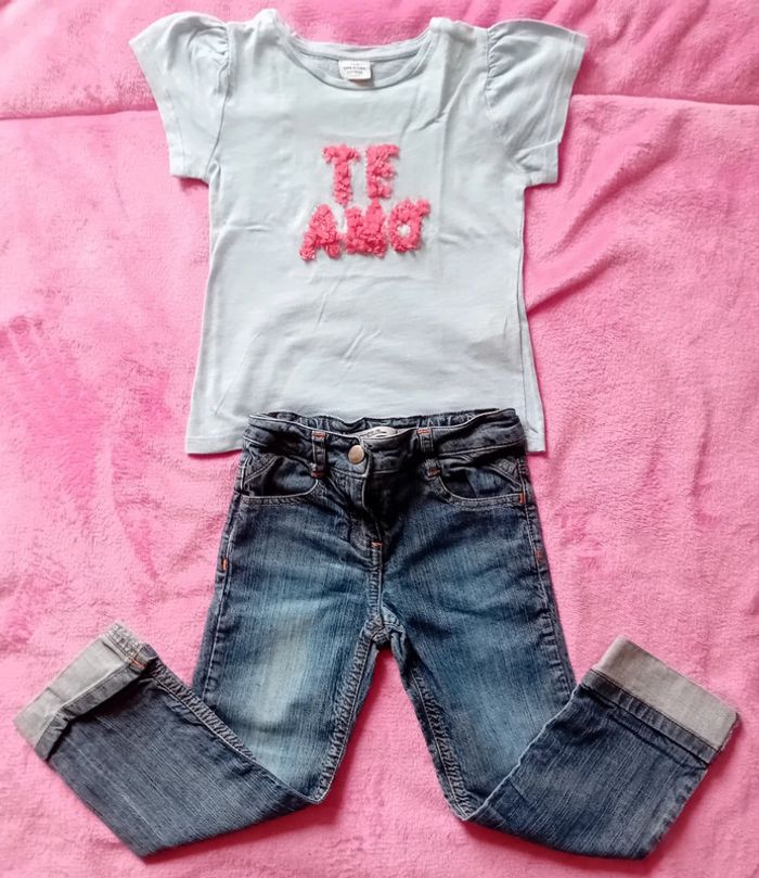 Ensemble Tape à l'Oeil taille 5 ans en très bon état