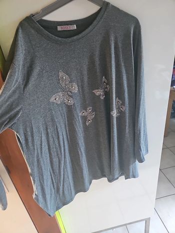Pull avec papillon