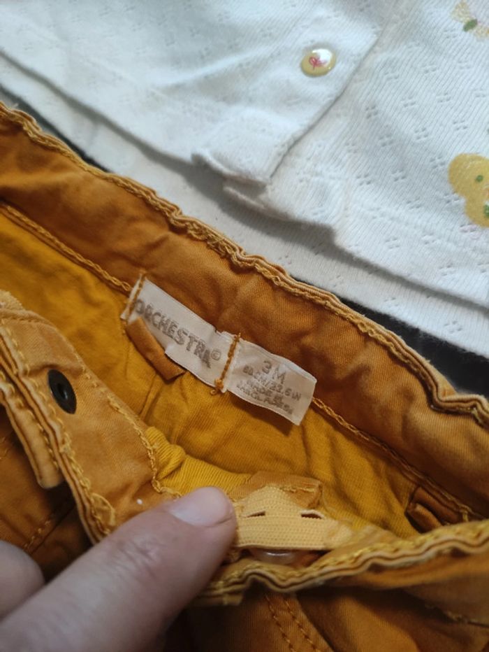 Ensemble gilet et pantalon moutarde 3 mois - photo numéro 2