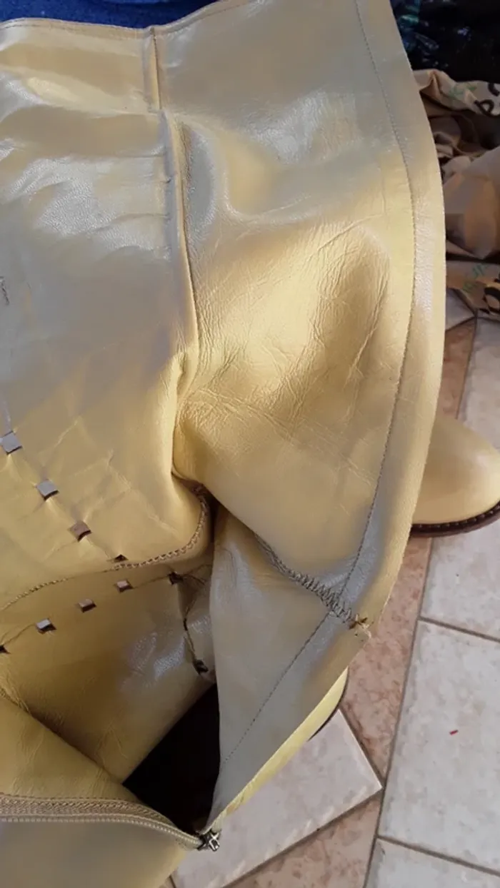 Bottes taille 38, très beau cuir - photo numéro 7