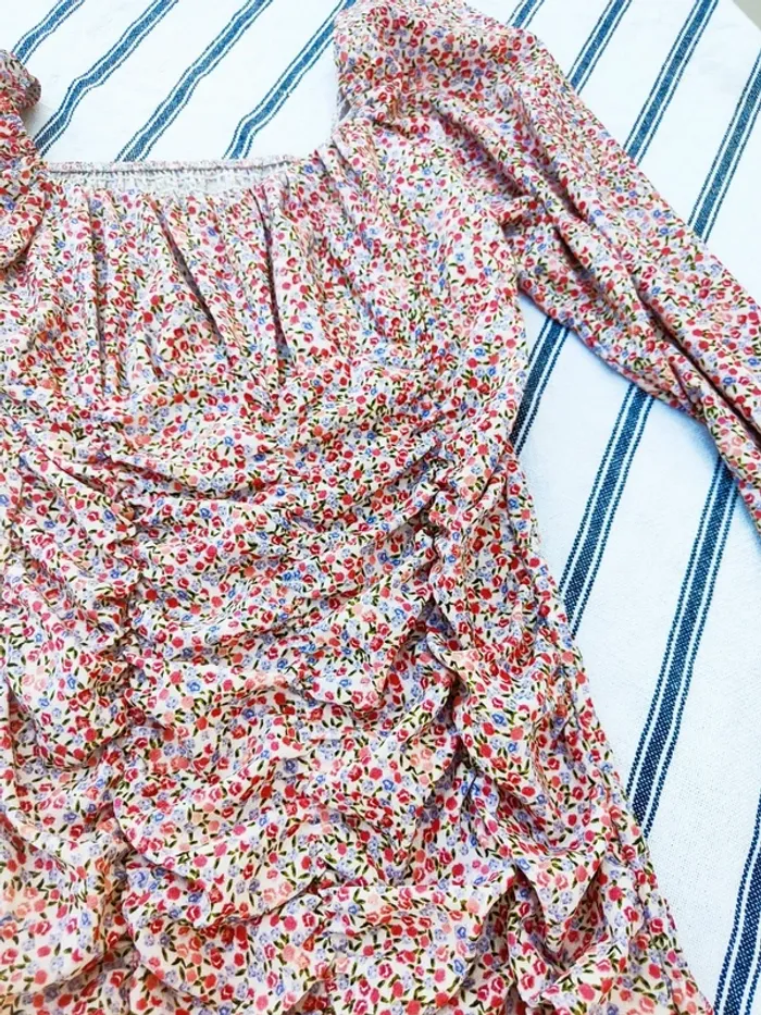 Robe fronces