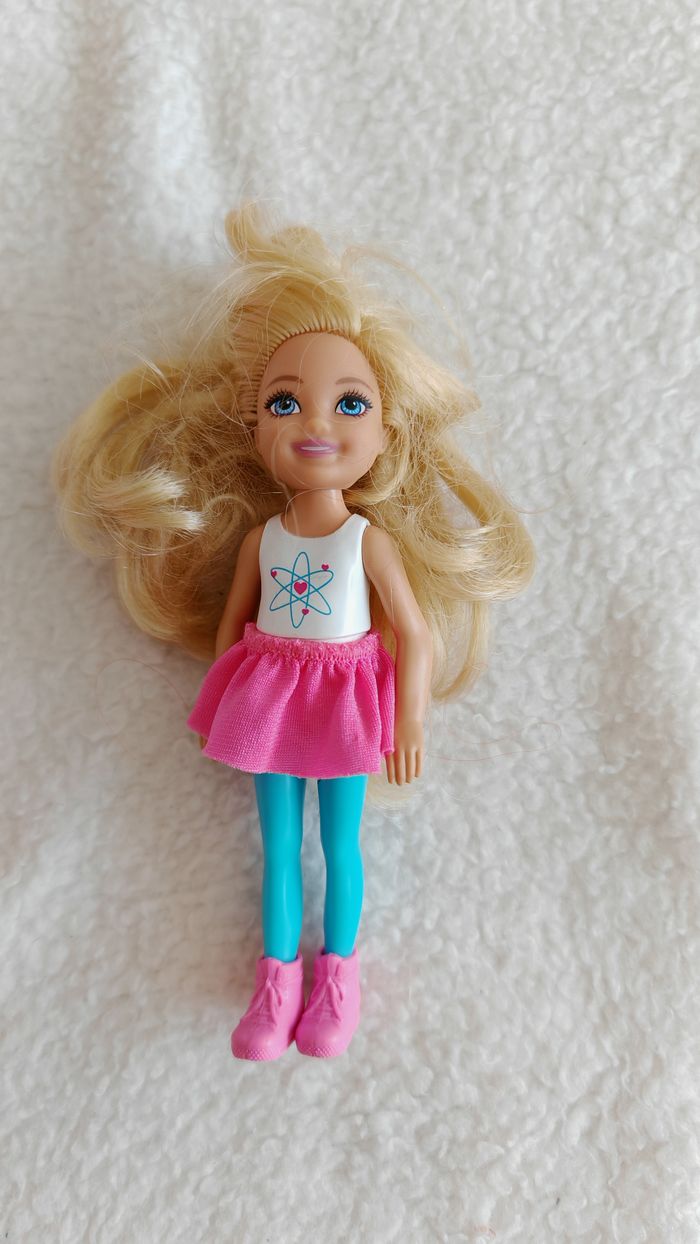 Barbie Chelsea voyage avec son chien - photo numéro 3