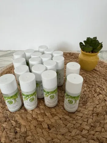 Lot de 18 lait corps thé vert 18x25mL