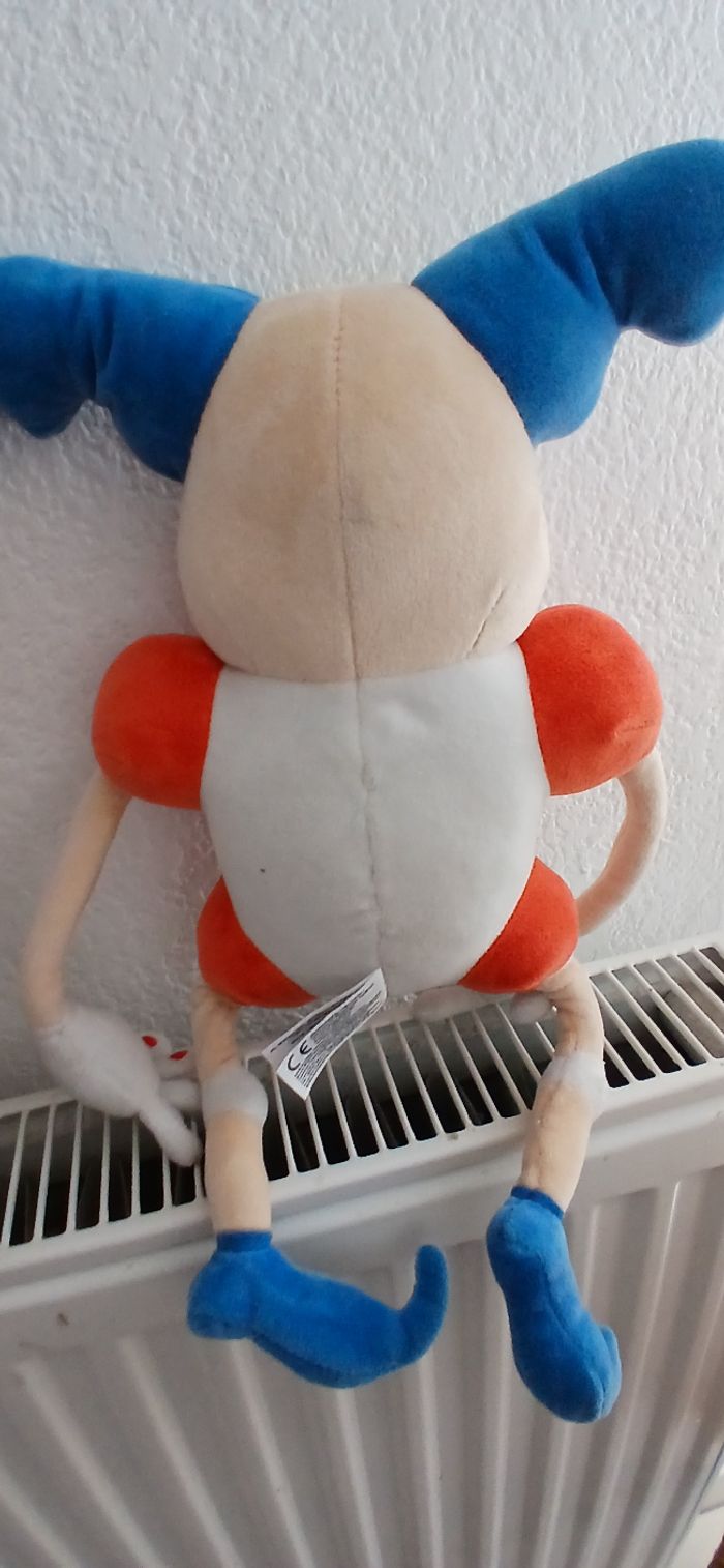 Peluche détective pikachu wci - photo numéro 2