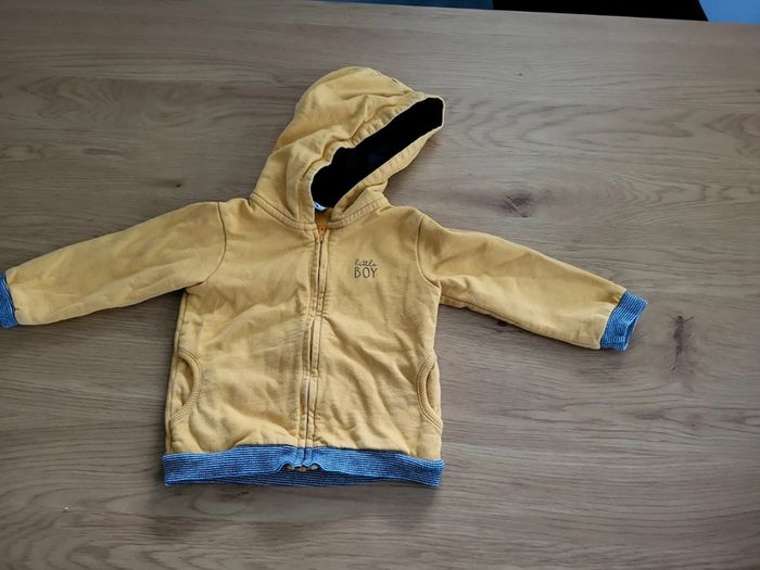 Gilet à capuche