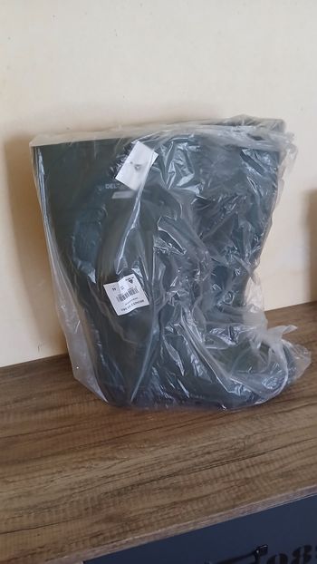 Botte de sécurité neuve jamais servi 