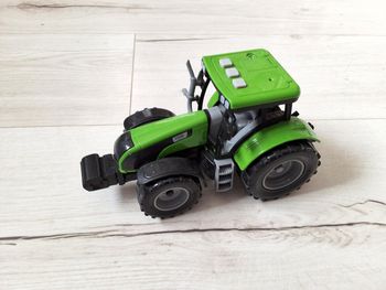 Jouet tracteur vert sonore 20 x 10 cm