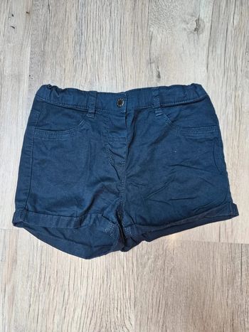 Short Gémo Taille 8 ans 🦋
