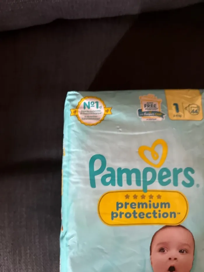 Couches pampers Diapers prenuim protection 2/5 kilos - photo numéro 3